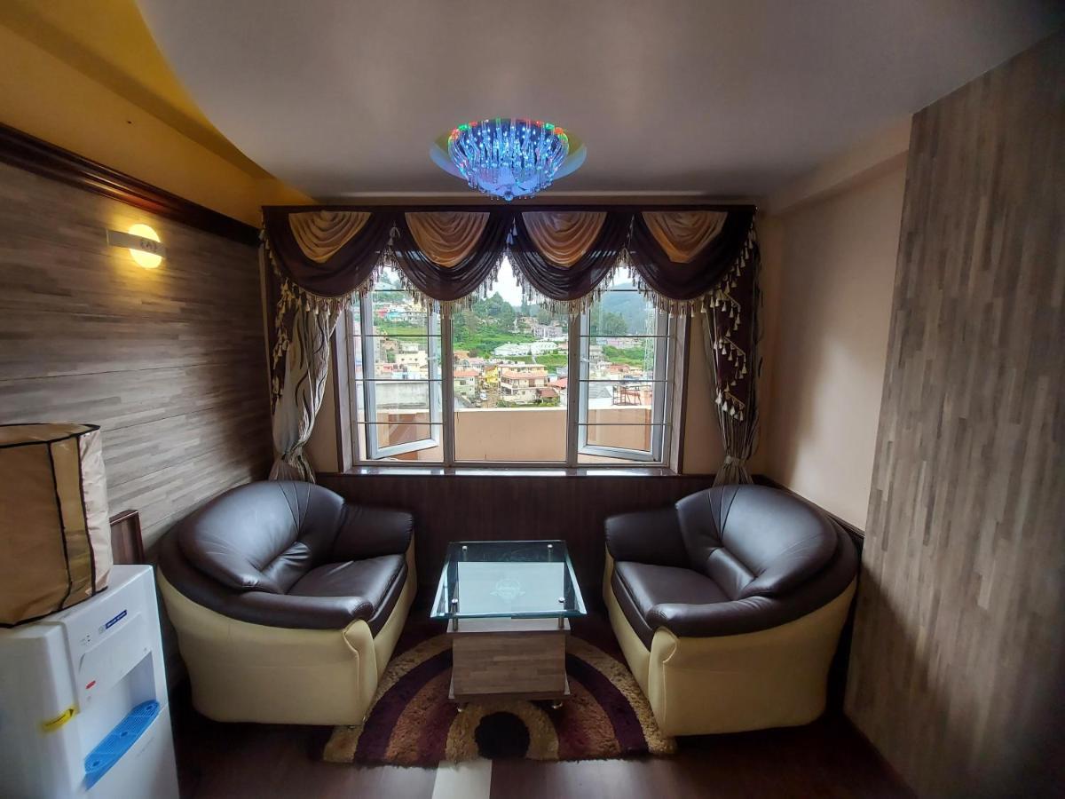 Отель Astoria Residency Утакаманд Экстерьер фото