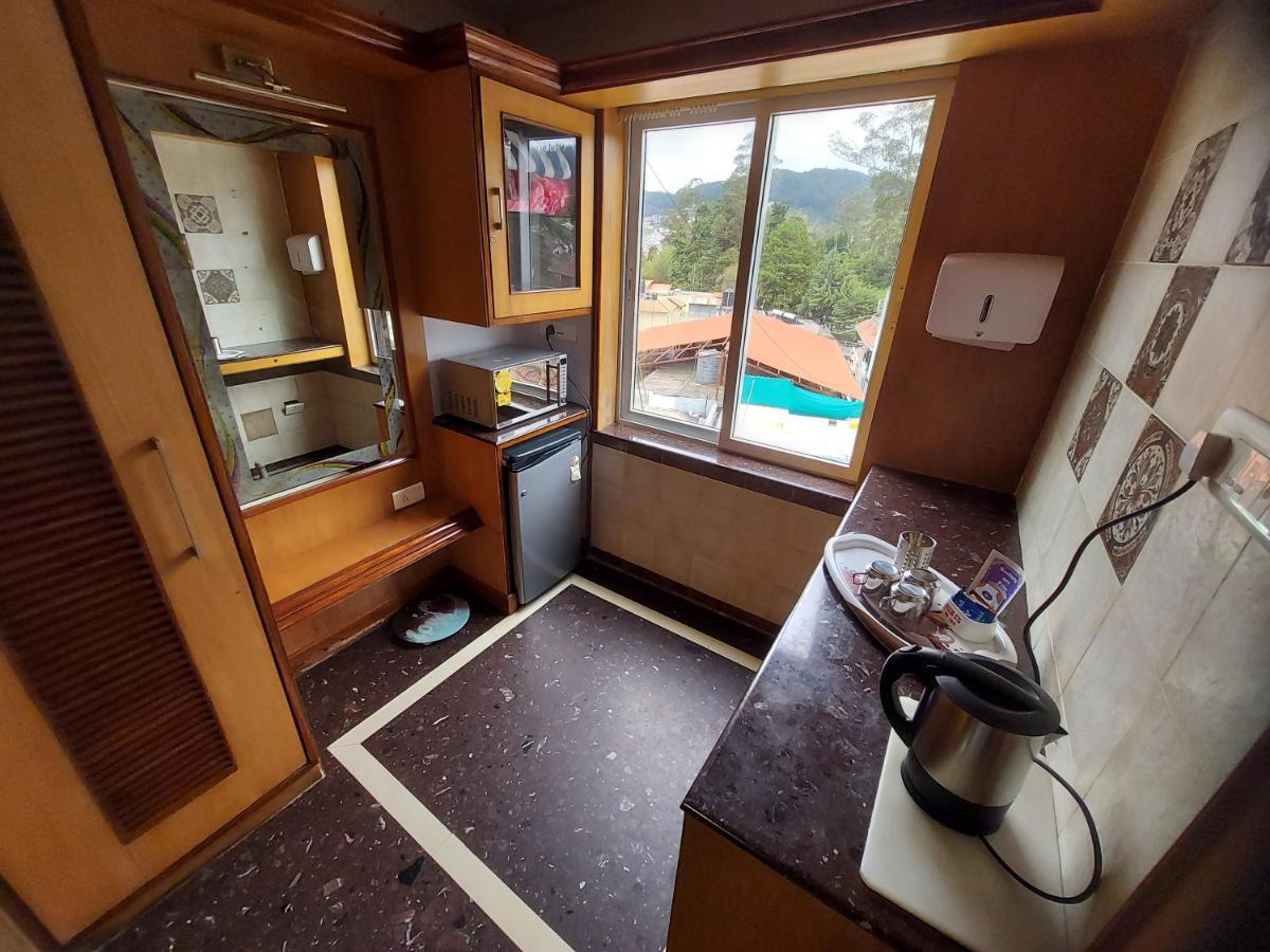 Отель Astoria Residency Утакаманд Экстерьер фото