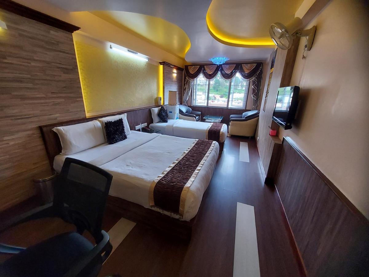 Отель Astoria Residency Утакаманд Экстерьер фото